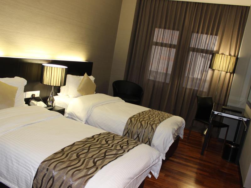 11@Century Hotel جوهر بهرو المظهر الخارجي الصورة