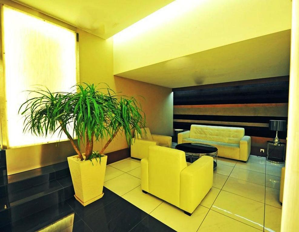 11@Century Hotel جوهر بهرو المظهر الخارجي الصورة