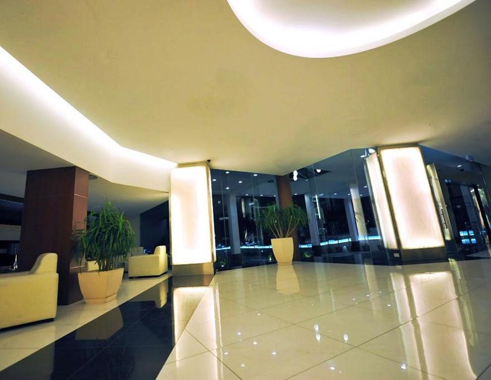 11@Century Hotel جوهر بهرو المظهر الخارجي الصورة