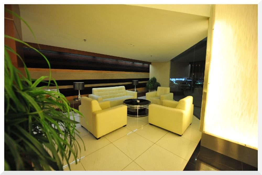 11@Century Hotel جوهر بهرو المظهر الخارجي الصورة