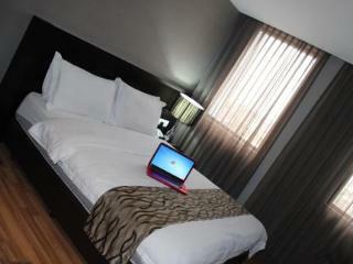11@Century Hotel جوهر بهرو المظهر الخارجي الصورة